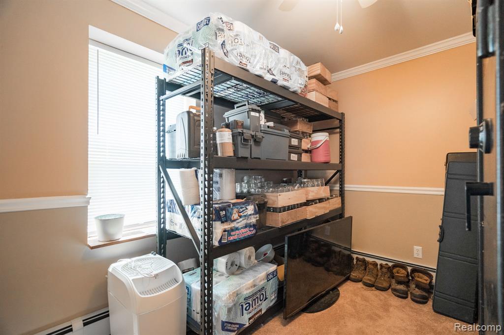 184 Crescent Road Waterford, MI 48327 - Photo 30 of 48 Gallery Image 30