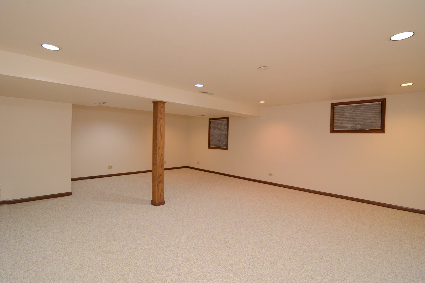 1950 Huntington Road St. Charles, IL 60174 - Photo 23 of 26 a view of an empty room