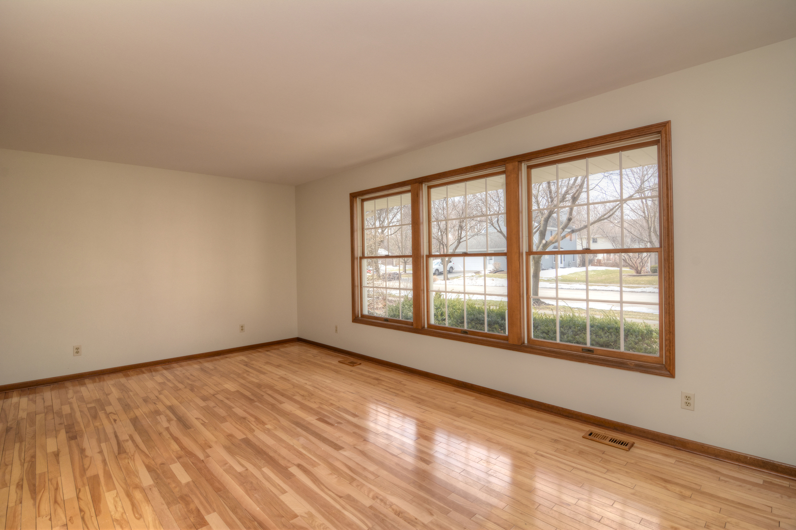 1950 Huntington Road St. Charles, IL 60174 - Photo 5 of 26 a view of an empty room with a window