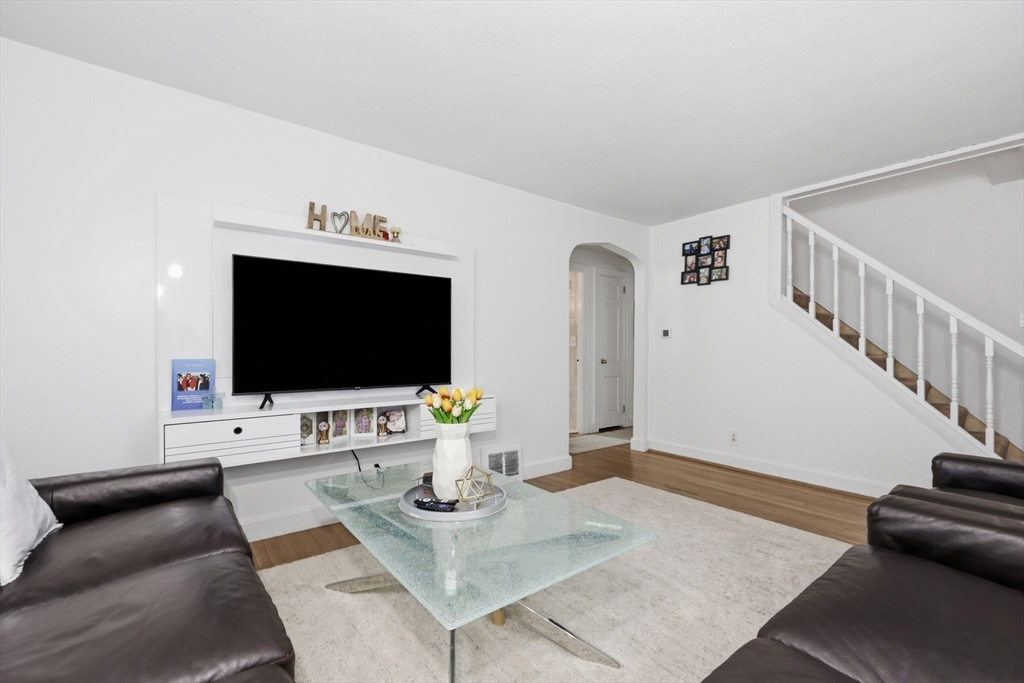 63 Fordham Street Springfield, MA 01104 - Photo 7 of 39