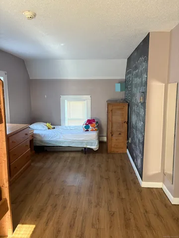 $359,900 | 17 North Street, Manchester, CT 06042