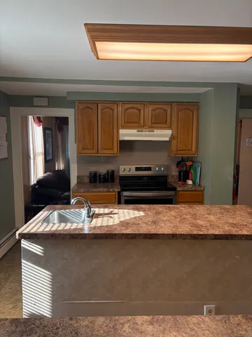 $359,900 | 17 North Street, Manchester, CT 06042