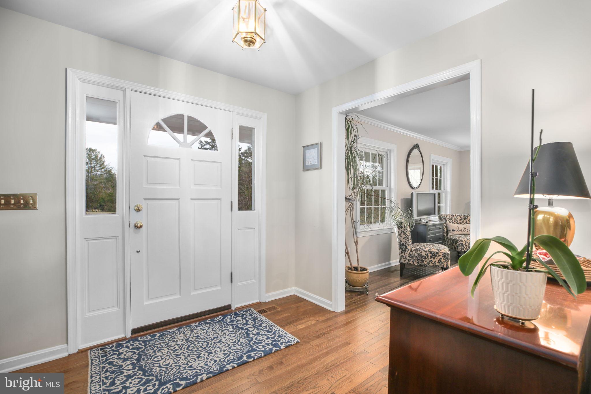 9 Old Ridge Road Fredericksburg, VA 22407 - Photo 2 of 110 a room with furniture and mirror