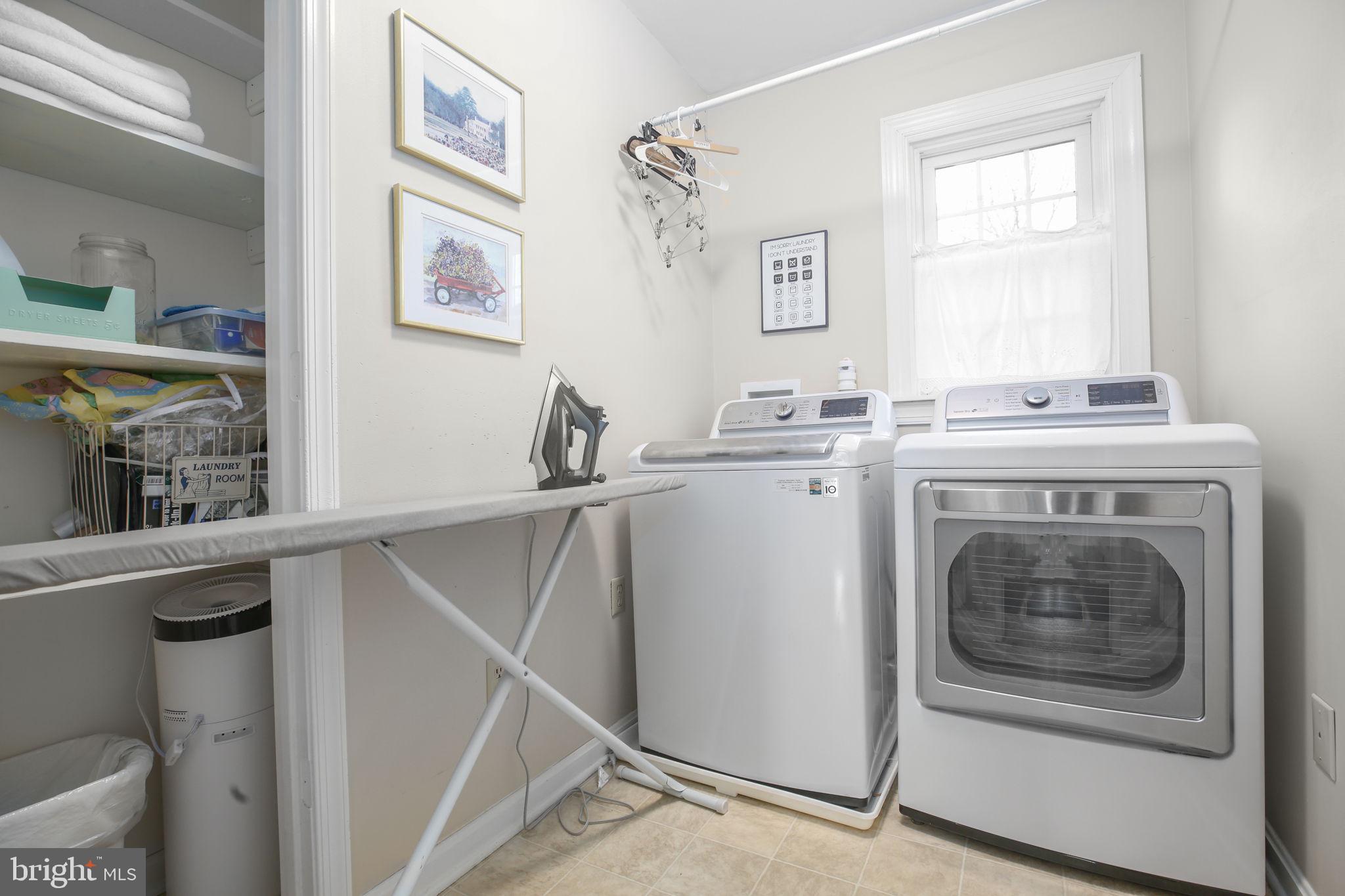 9 Old Ridge Road Fredericksburg, VA 22407 - Photo 39 of 110 a utility room with dryer and washer