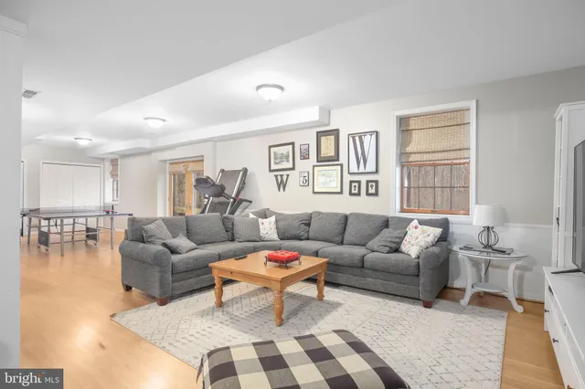 $775,000 | 9 Old Ridge Road, Fredericksburg, VA 22407