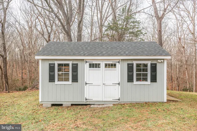 $775,000 | 9 Old Ridge Road, Fredericksburg, VA 22407