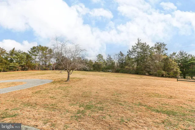 $775,000 | 9 Old Ridge Road, Fredericksburg, VA 22407