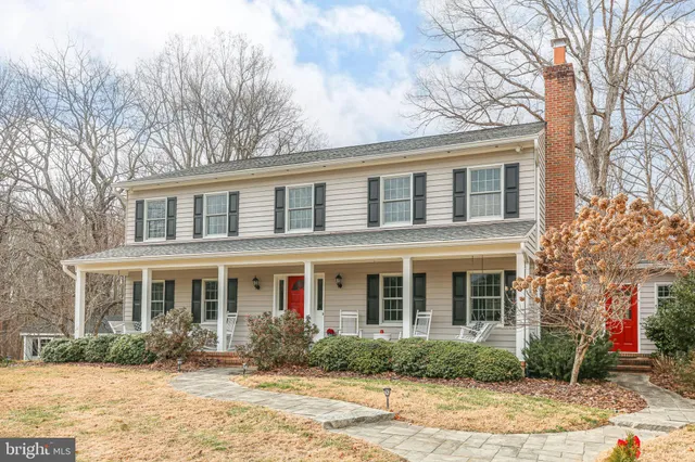 $775,000 | 9 Old Ridge Road, Fredericksburg, VA 22407