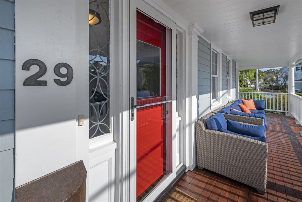 29 Fuller Street Gloucester, MA 01930 - Photo 4 of 38