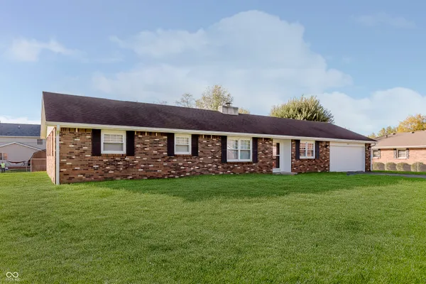 $299,450 | 949 Hickory Lane, New Castle, IN 47362