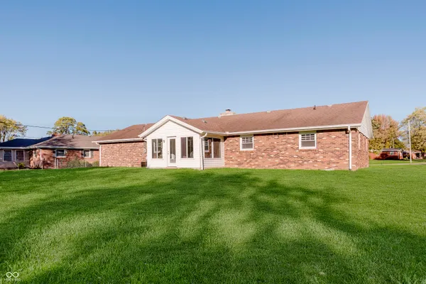 $299,450 | 949 Hickory Lane, New Castle, IN 47362