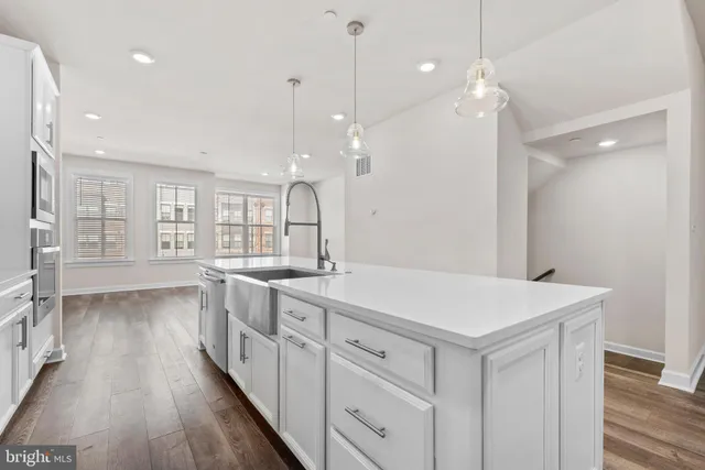 $839,000 | 13039 Hattontown Square, Herndon, VA 20171