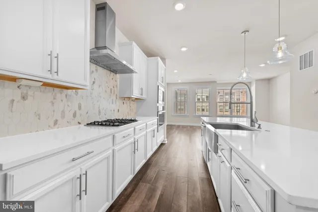 $839,000 | 13039 Hattontown Square, Herndon, VA 20171