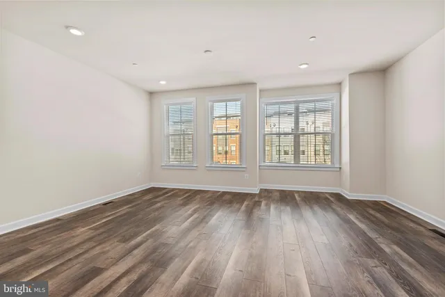 $839,000 | 13039 Hattontown Square, Herndon, VA 20171