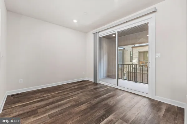 $834,000 | 13039 Hattontown Square, Herndon, VA 20171