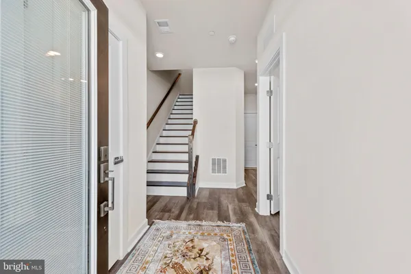 $834,000 | 13039 Hattontown Square, Herndon, VA 20171
