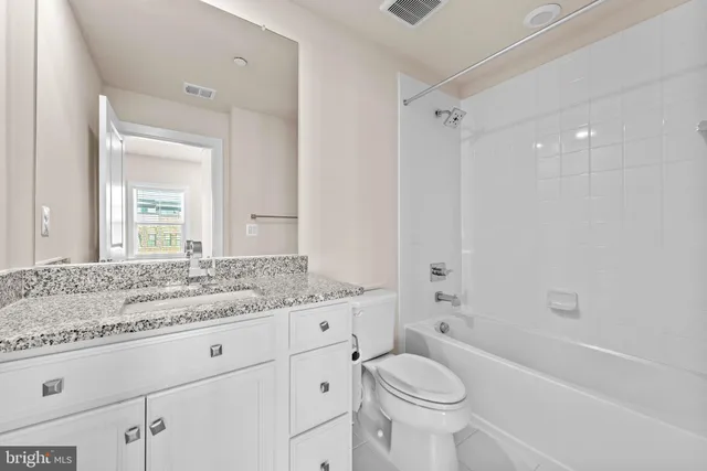 $839,000 | 13039 Hattontown Square, Herndon, VA 20171