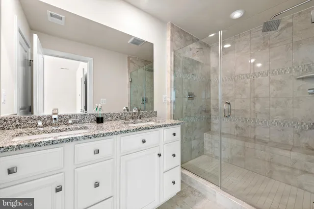 $839,000 | 13039 Hattontown Square, Herndon, VA 20171