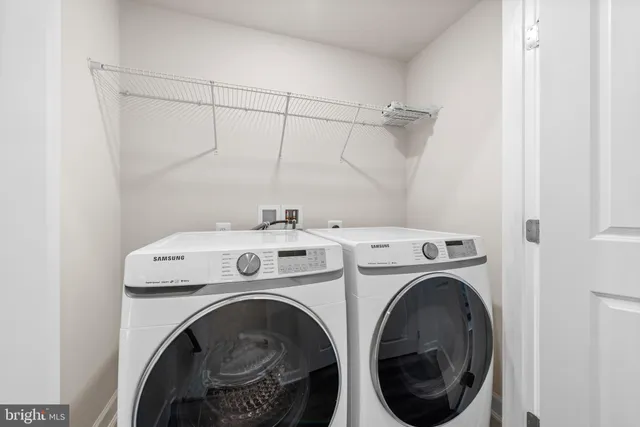 $839,000 | 13039 Hattontown Square, Herndon, VA 20171