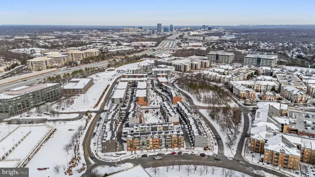 $839,000 | 13039 Hattontown Square, Herndon, VA 20171