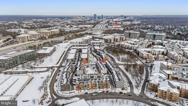 $834,000 | 13039 Hattontown Square, Herndon, VA 20171