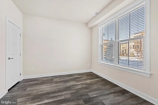 $834,000 | 13039 Hattontown Square, Herndon, VA 20171