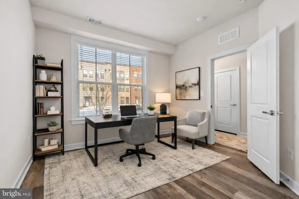 $834,000 | 13039 Hattontown Square, Herndon, VA 20171