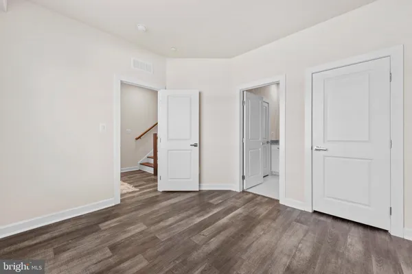 $834,000 | 13039 Hattontown Square, Herndon, VA 20171