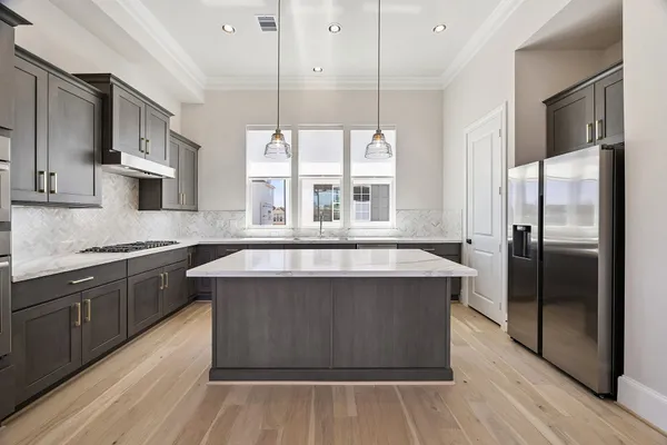 $3,995 | 5917 Cottage Grove Lake Drive, Houston, TX 77007