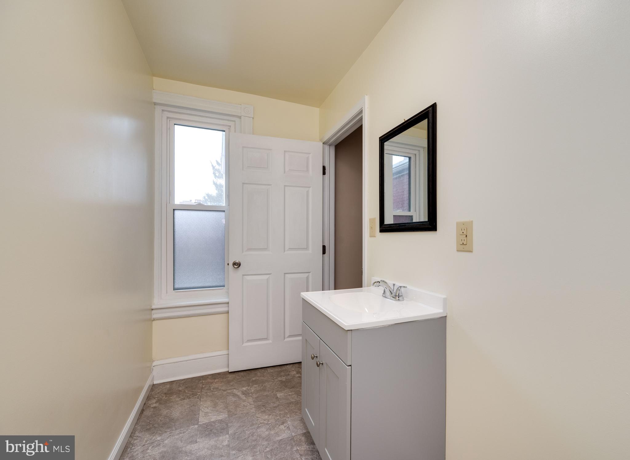 34 Maple Street Reading, PA 19602 - Photo 23 of 36