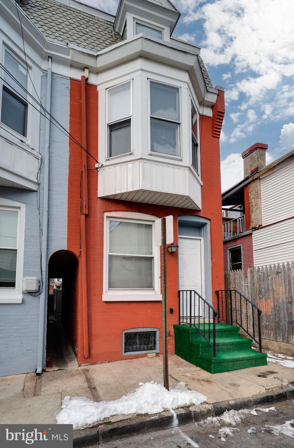 34 Maple Street Reading, PA 19602 - Photo 3 of 36