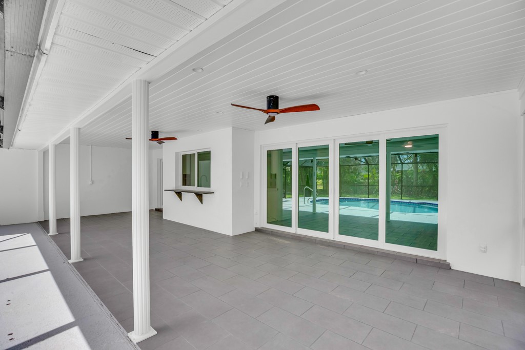 4384 2nd Square Southwest Vero Beach, FL 32968 - Photo 34 of 36 a view of an empty room with a window