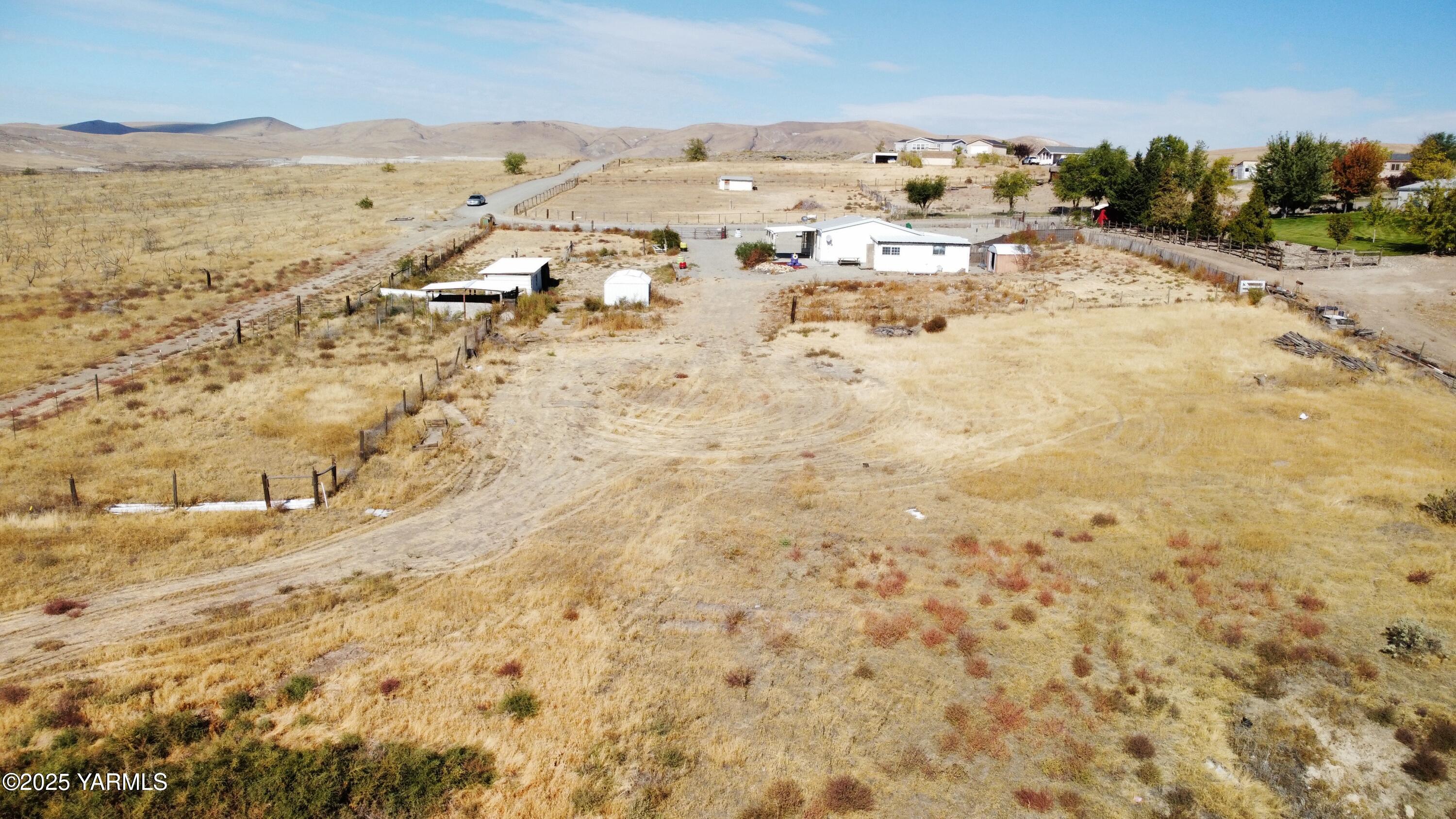 670 Hidden Valley Road Zillah, WA 98953 - Photo 16 of 17
