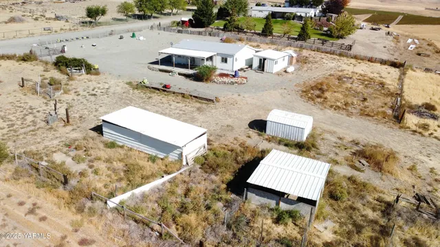 $264,000 | 670 Hidden Valley Road, Zillah, WA 98953