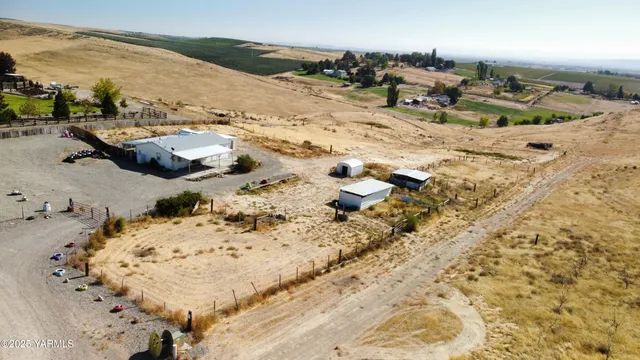 $264,000 | 670 Hidden Valley Road, Zillah, WA 98953