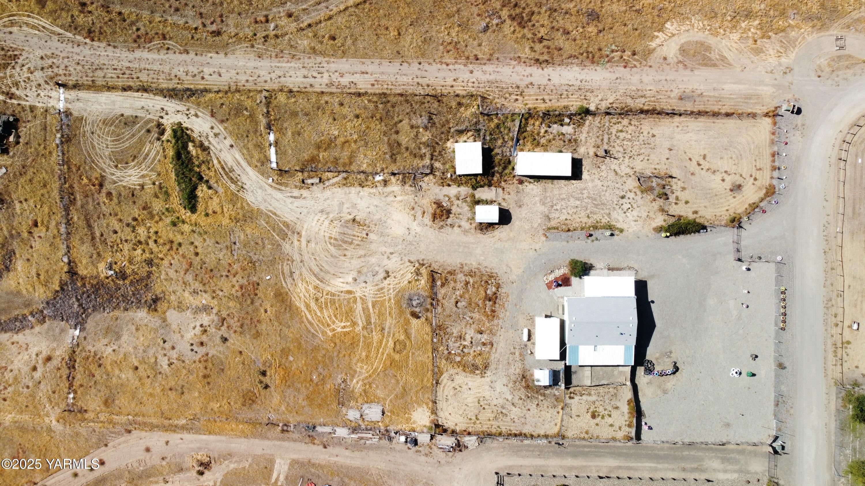 670 Hidden Valley Road Zillah, WA 98953 - Photo 6 of 17