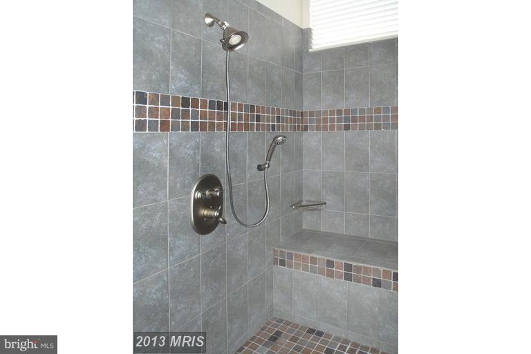 11272 Harbor Court, Unit 11272 Reston, VA 20191 - Photo 23 of 29 Bath (Master)