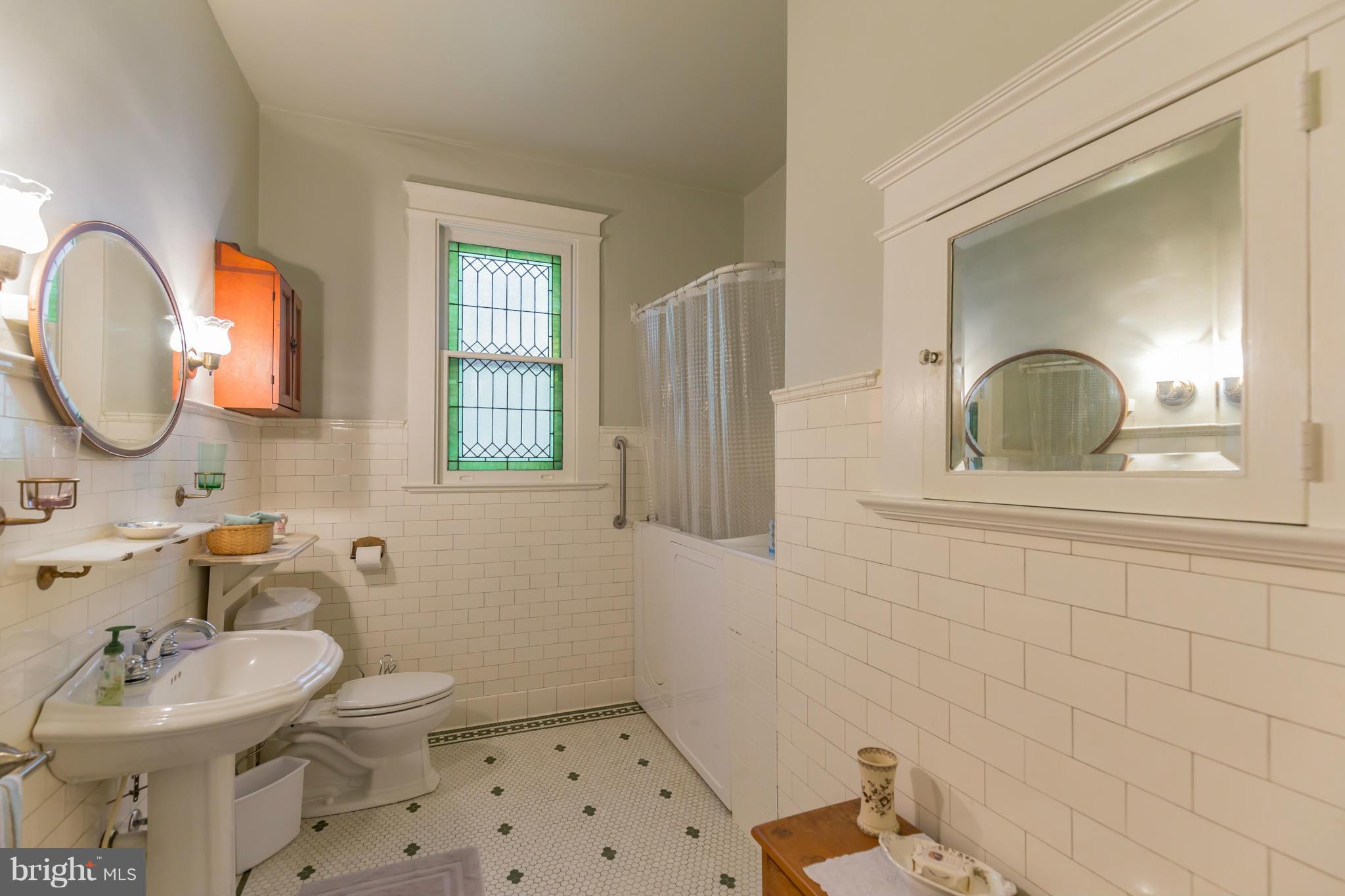 39209 Maycroft Road Avenue, MD 20609 - Photo 19 of 28 Bath