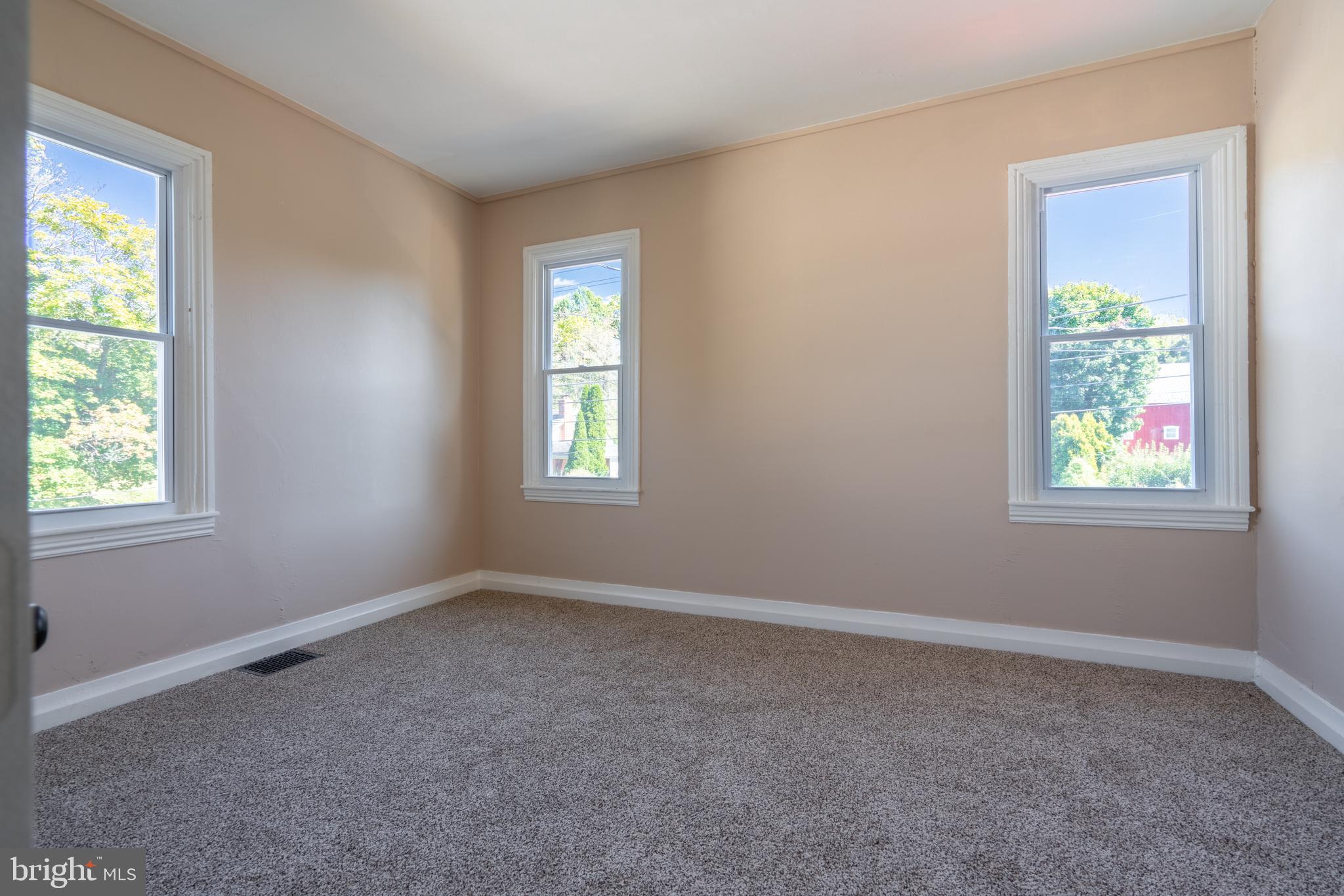 8 Hunter Forge Road Barto, PA 19504 - Photo 21 of 32 Gallery Image 21