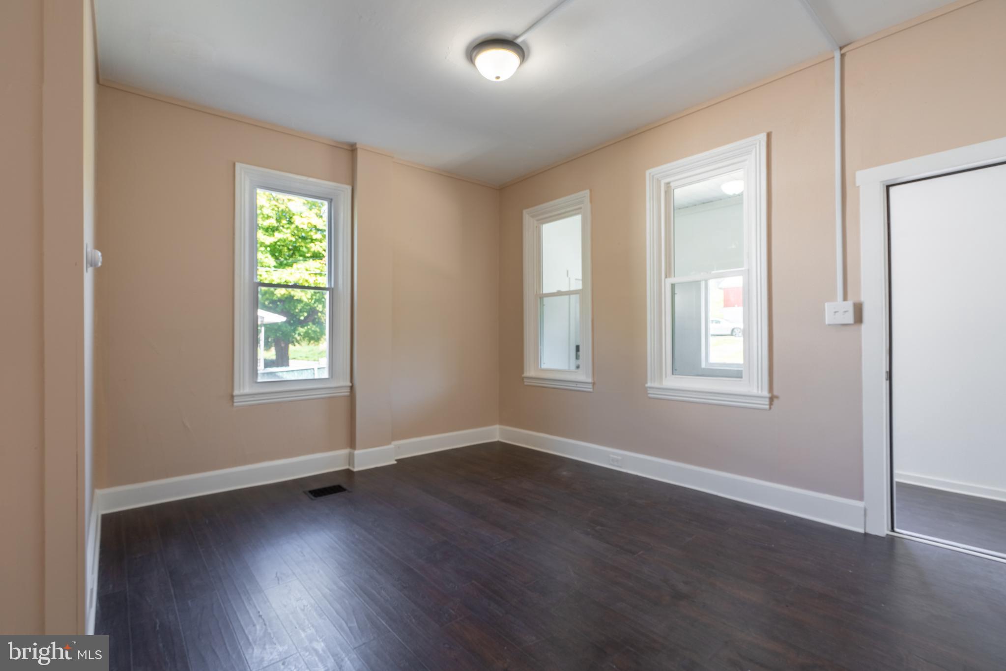 8 Hunter Forge Road Barto, PA 19504 - Photo 6 of 32 Gallery Image 6