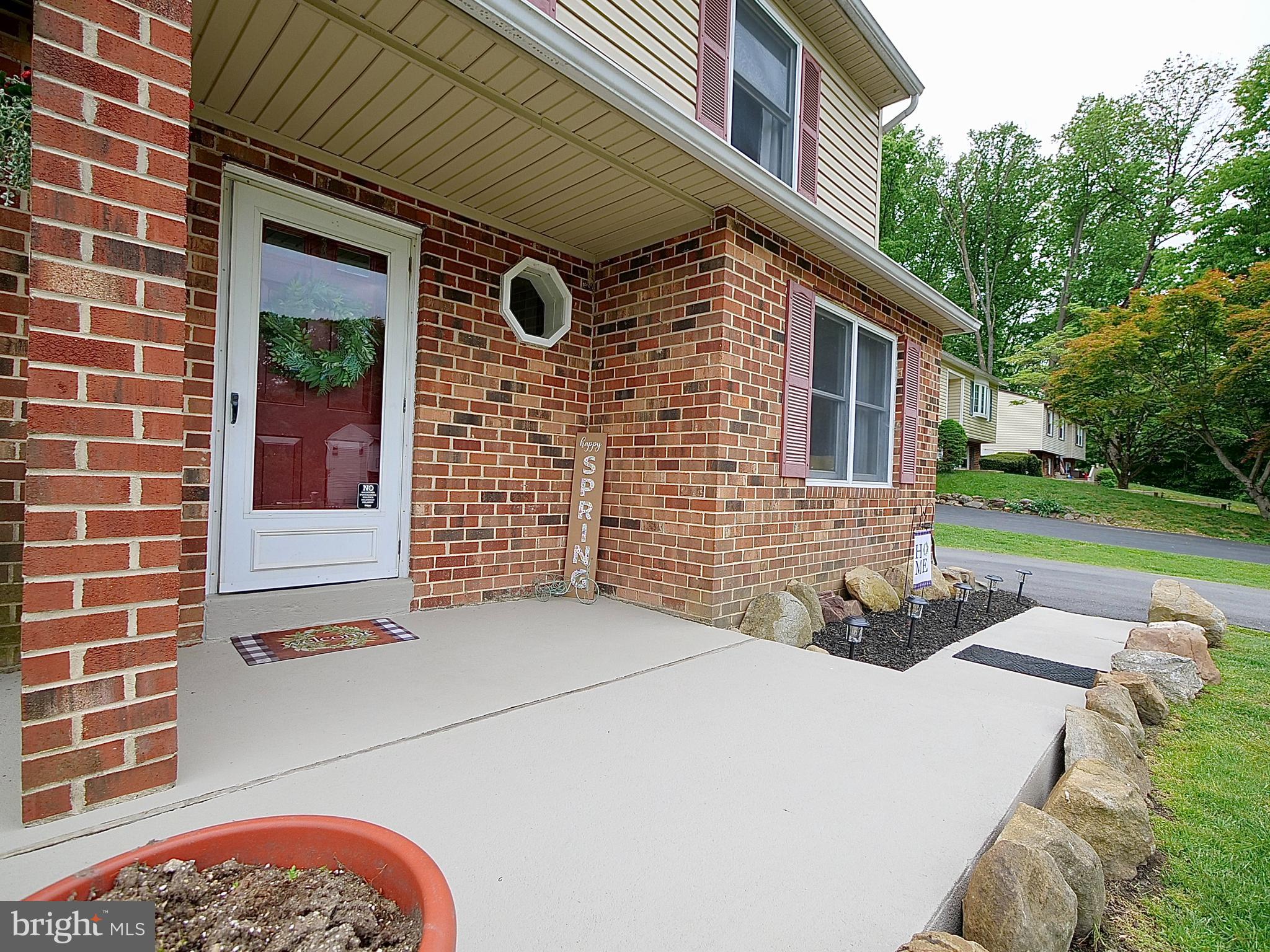 143 Belmont Drive Boothwyn, PA 19061 - Photo 3 of 47 Gallery Image 3