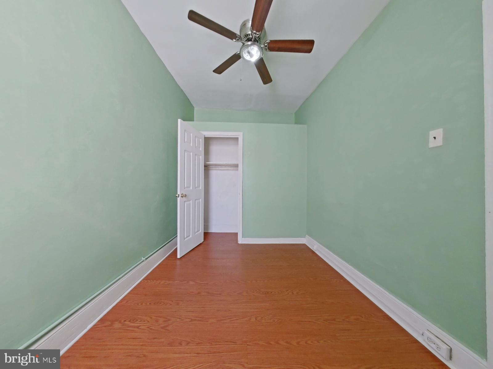 529 Tree Street Philadelphia, PA 19148 - Photo 22 of 31 Bedroom 2