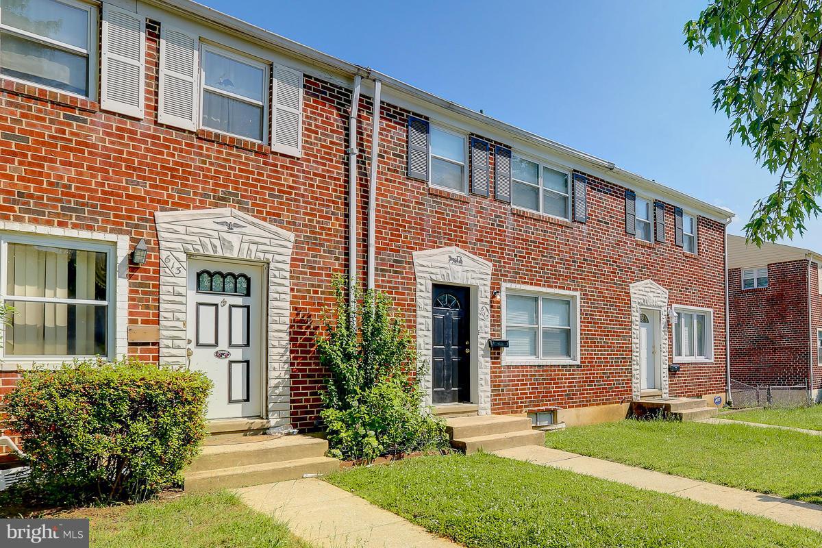 615 Charraway Road Baltimore, MD 21229 - Photo 1 of 24 Exterior (Front)