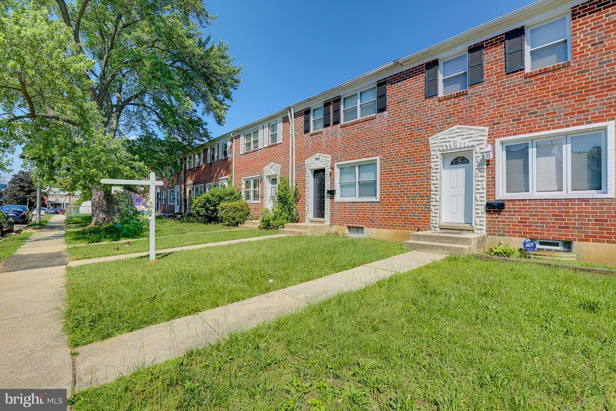 615 Charraway Road Baltimore, MD 21229 - Photo 2 of 24 Exterior (Front)
