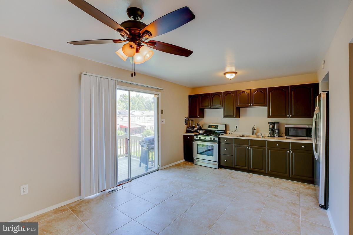 615 Charraway Road Baltimore, MD 21229 - Photo 6 of 24 Kitchen
