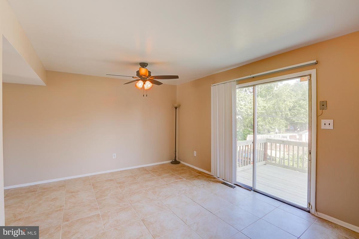 615 Charraway Road Baltimore, MD 21229 - Photo 10 of 24 Interior (General)