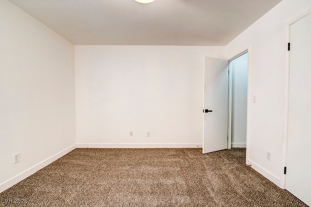 5121 South Lindell Road, Unit 206 Las Vegas, NV 89118 - Photo 13 of 34