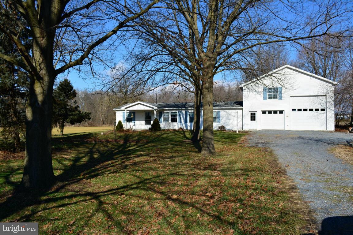 622 Auction Road Manheim, PA 17545 - Photo 8 of 30