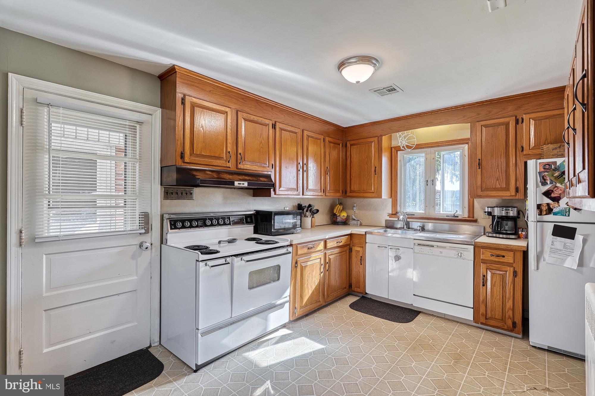 822 Southern Road York, PA 17403 - Photo 17 of 44 Gallery Image 17