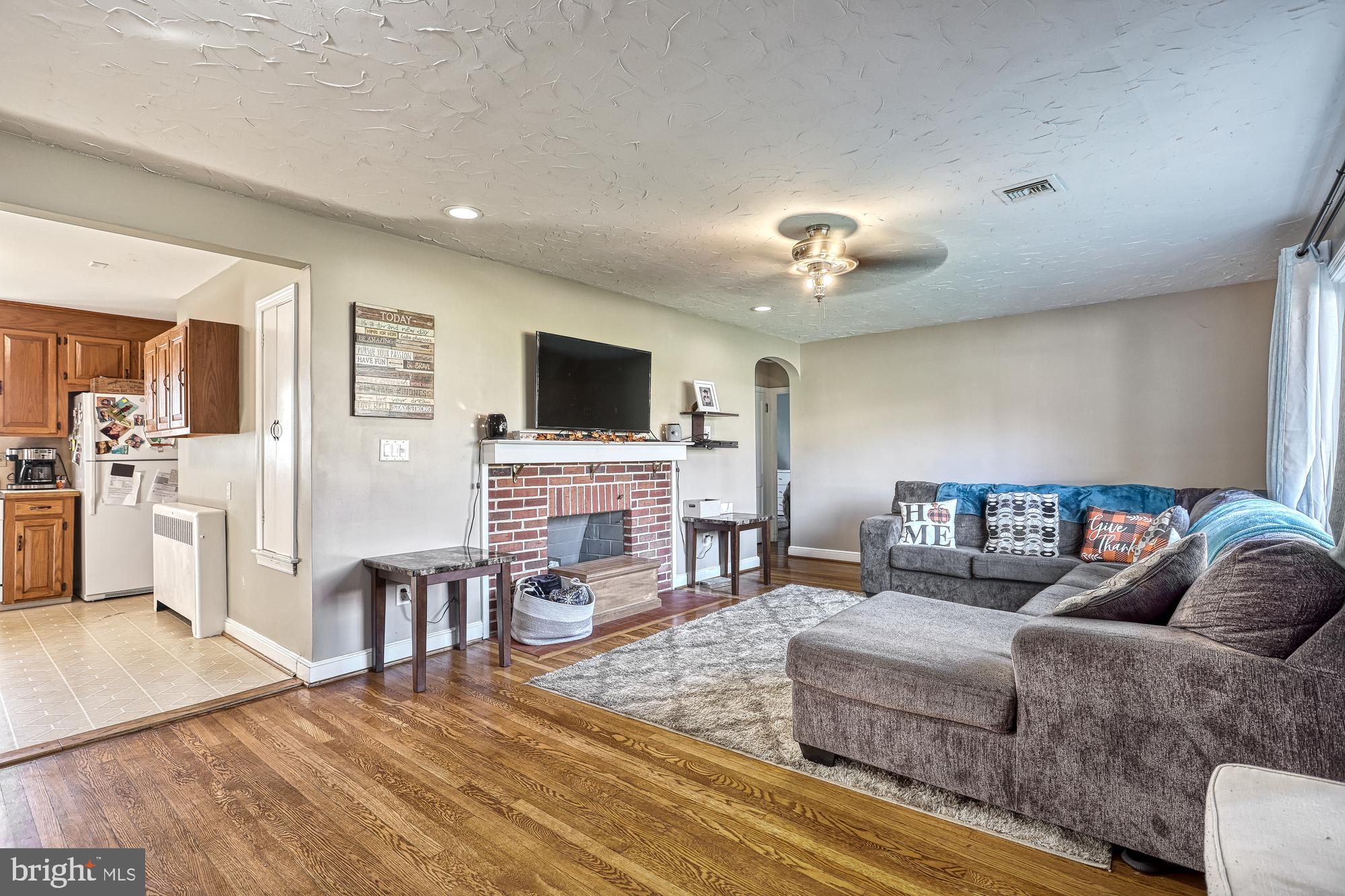 822 Southern Road York, PA 17403 - Photo 9 of 44 Gallery Image 9